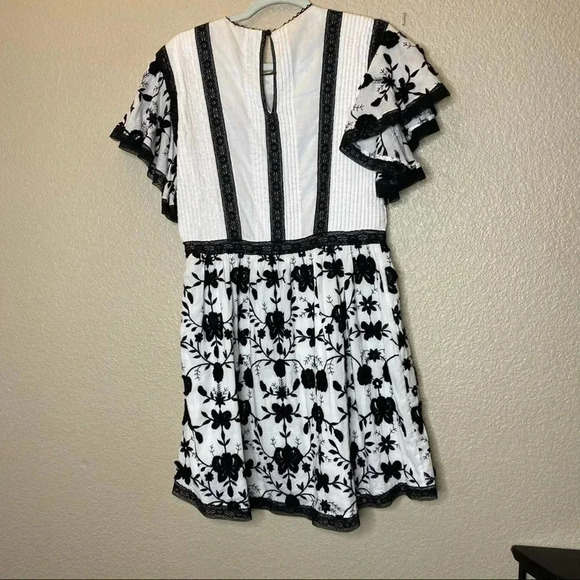 *SALE* Joie Gaetanna flutter Dress size 0 - Picture 5 of 6